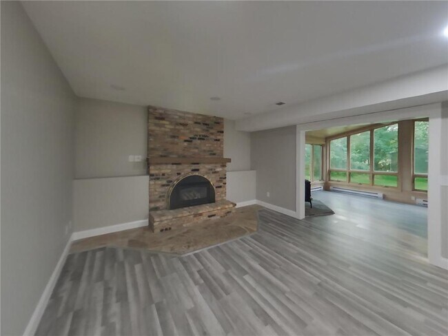 Foto del edificio - 12911 Overlook Rd