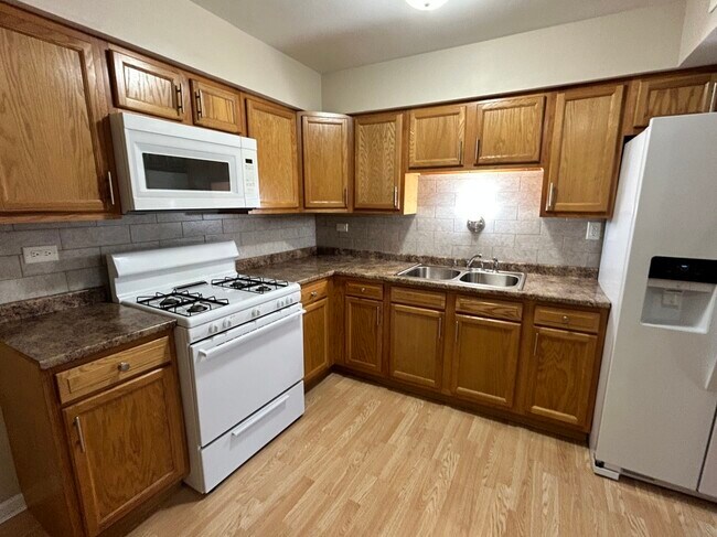 Foto del edificio - 6616 104th Pl