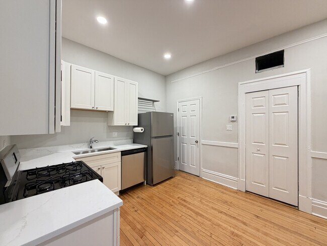 Foto del edificio - 1025 N Sacramento Ave