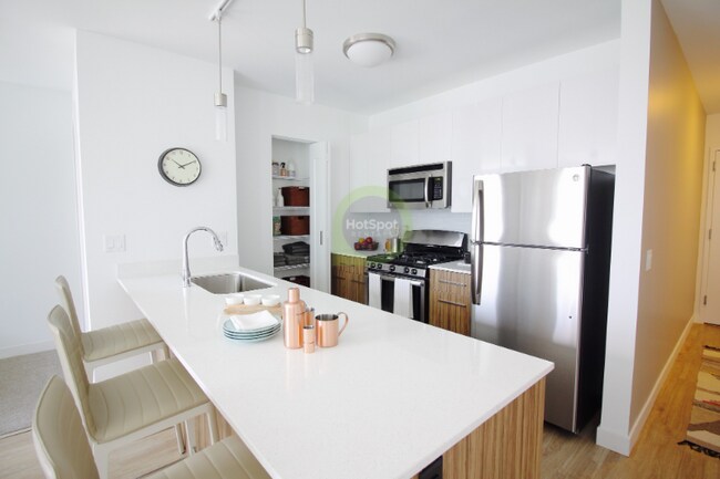 Foto del edificio - 430 N Orleans St