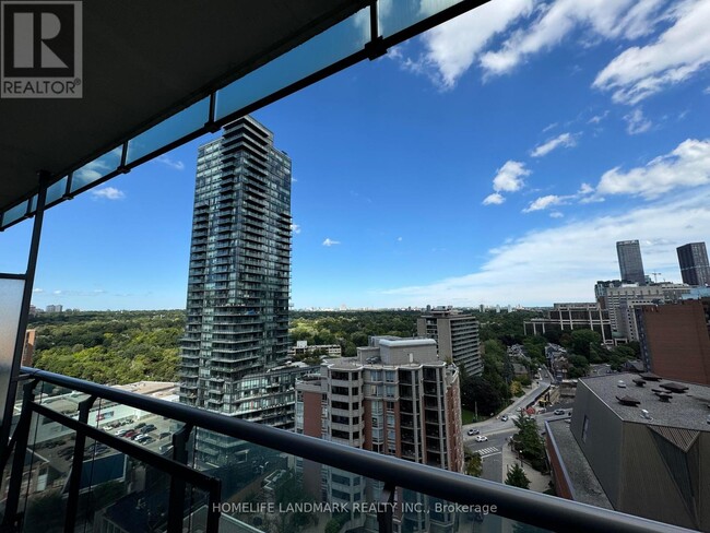 Photo du bâtiment - 18-1618 Yorkville Ave