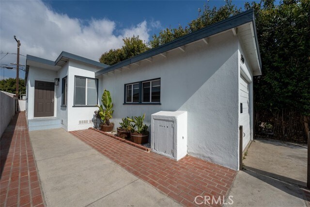 Building Photo - 3539 Caspian Ave