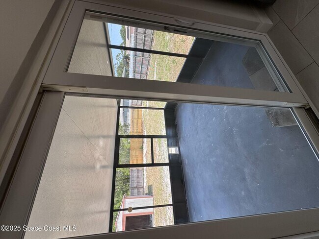 Foto del edificio - 1587 Salazar St SE