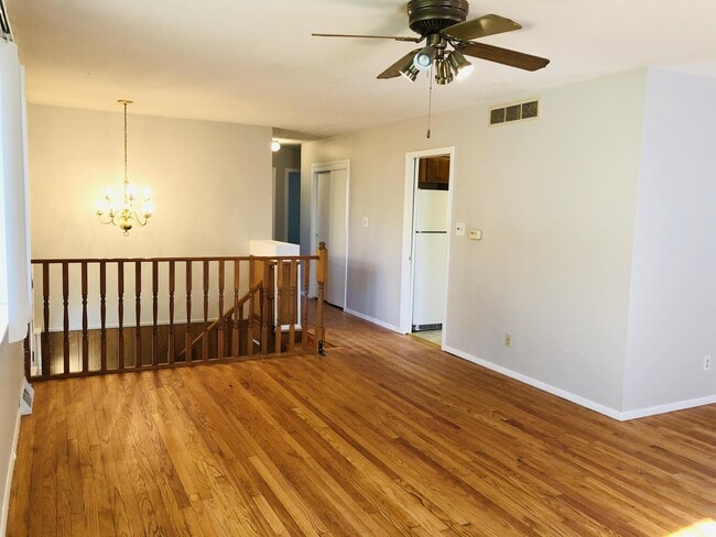 Building Photo - 4244 E Stephens Dr