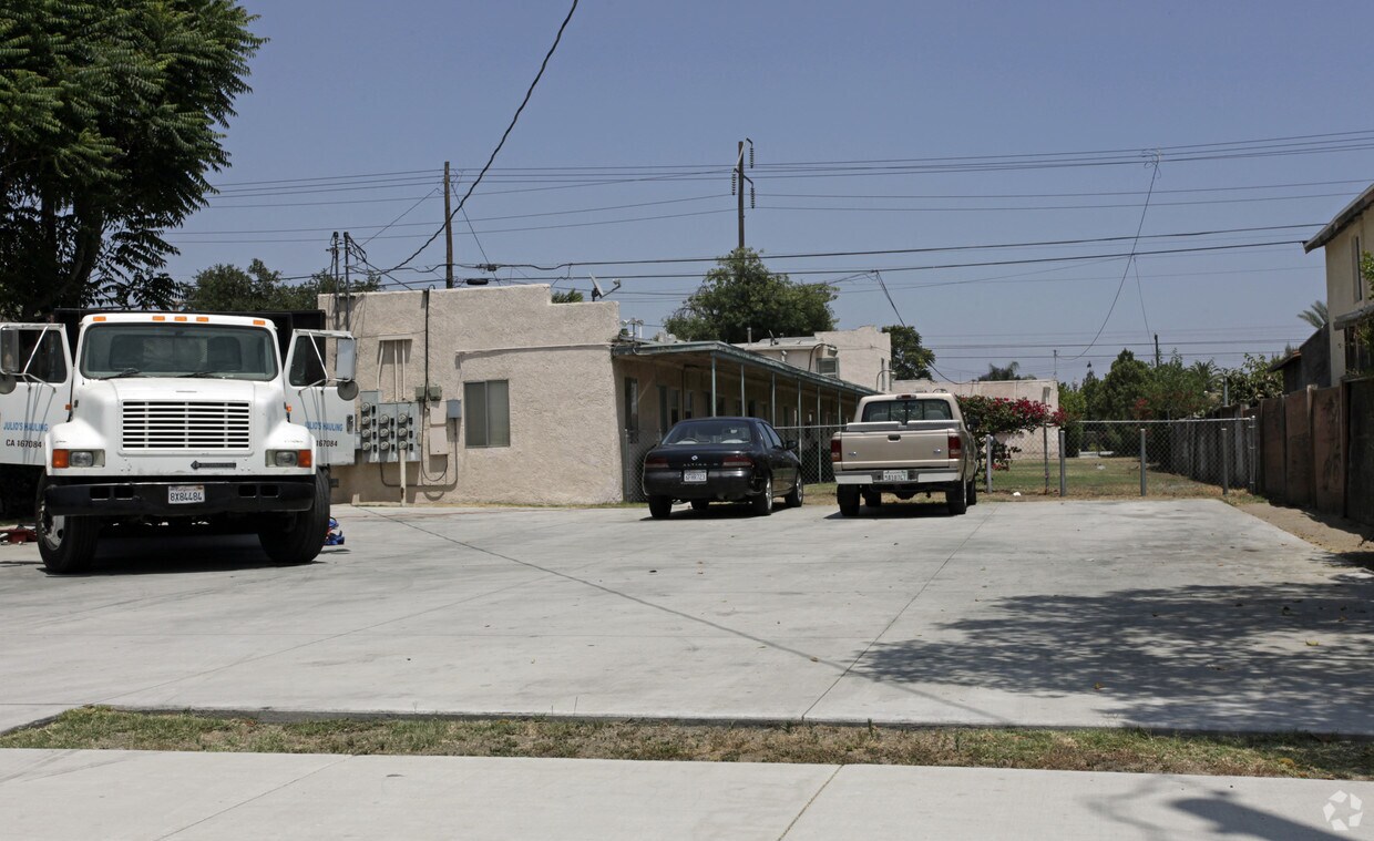 Foto del edificio - 1245 N Mt Vernon Ave