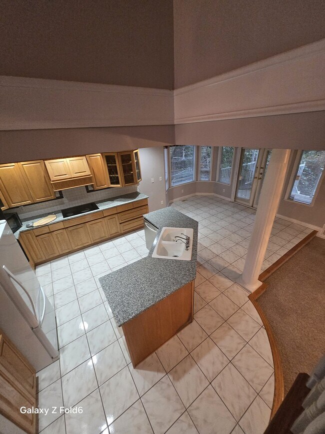 Photo du bâtiment - 17304-17396 96 Ave