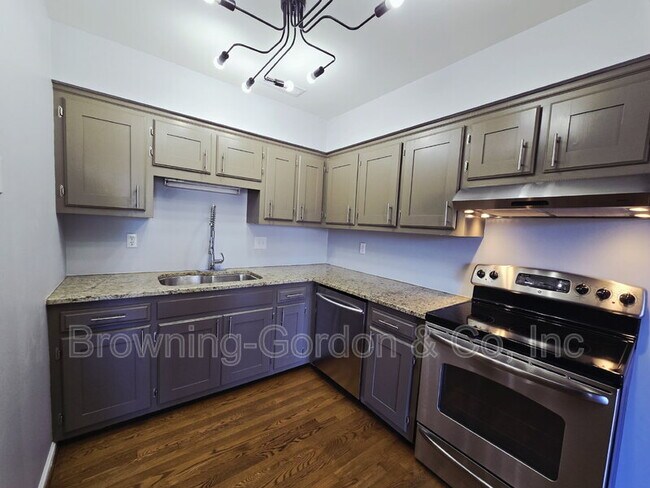 Building Photo - 5776 Brentwood Trace