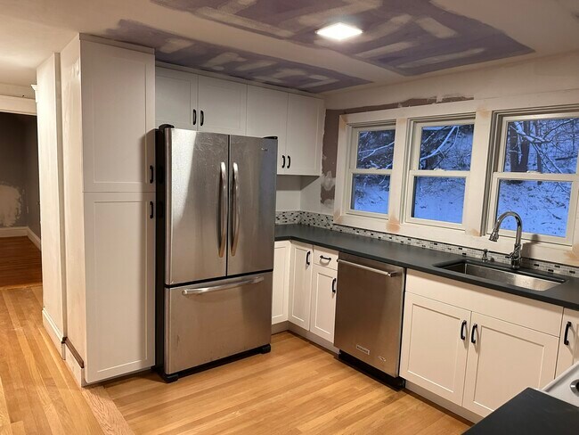 Building Photo - 26 Saint Elmo Rd