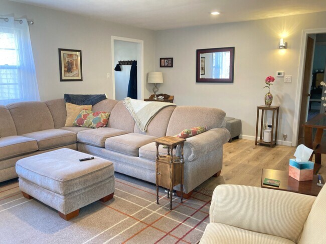 Building Photo - 120 Edgemont Dr