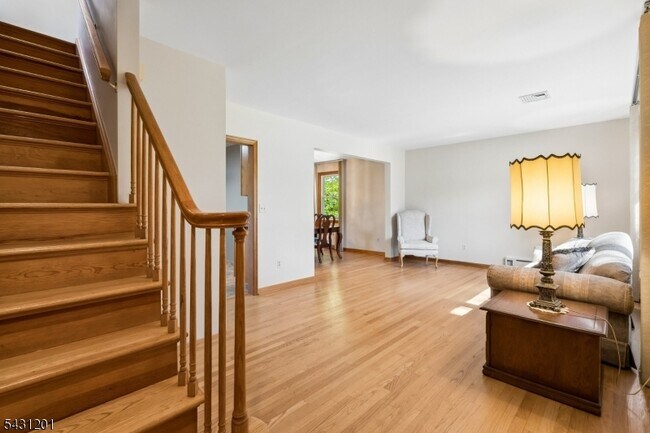 Foto del edificio - 186 W Northfield Rd