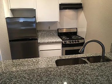 Building Photo - 1717 Park St