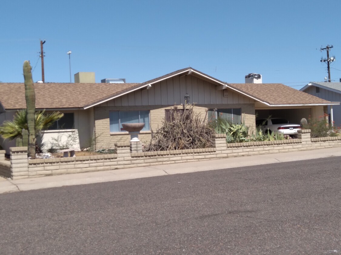 $4500 MONTH TO MONTH - 6734 N 19th St
