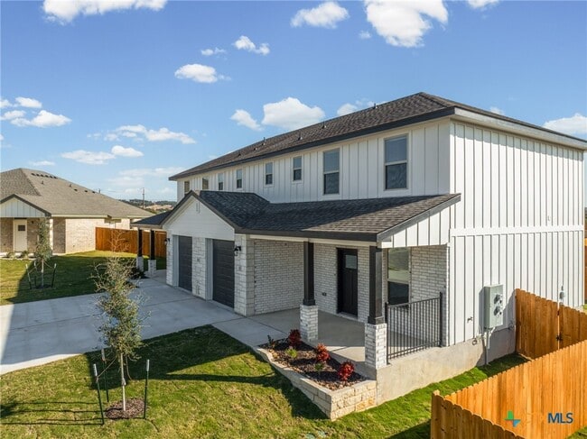 Building Photo - 106 Logan Ct