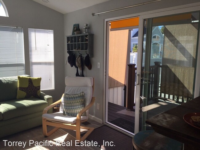 Building Photo - 2 br, 1 bath House - 1624 N. Coast Highway...