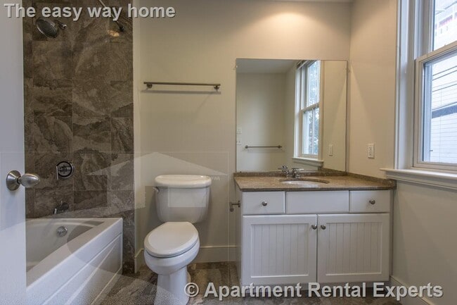 Building Photo - 110 Second St Unit #109