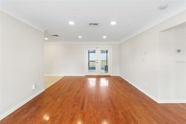 Building Photo - 1966 Sandra Dr