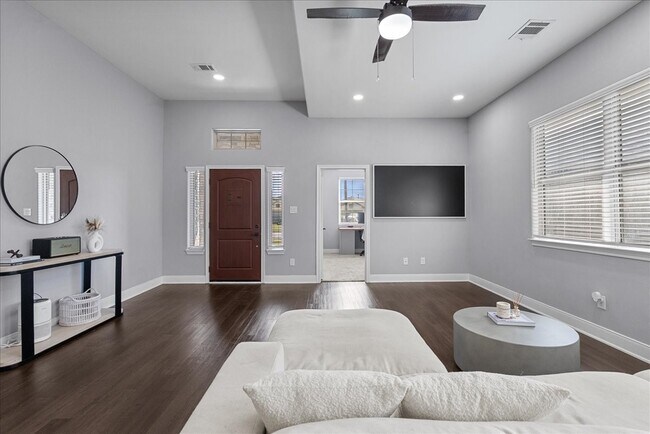 Foto del edificio - 20061 Torrey Pines Ln