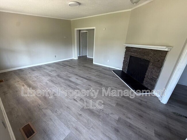 Foto del edificio - 471 Washington Ln