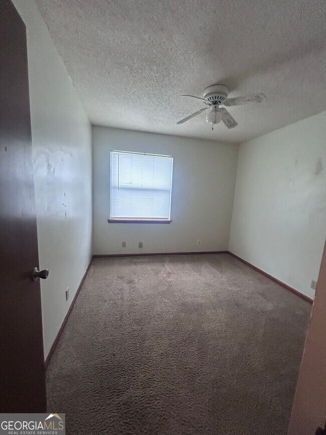 Foto del edificio - 505 Westgate Cir