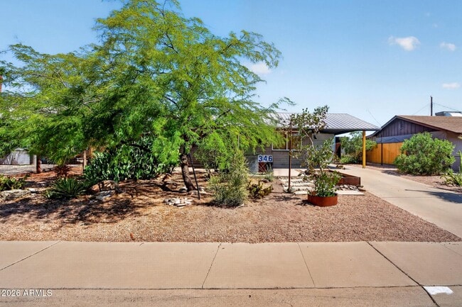 Building Photo - 346 E Papago Dr