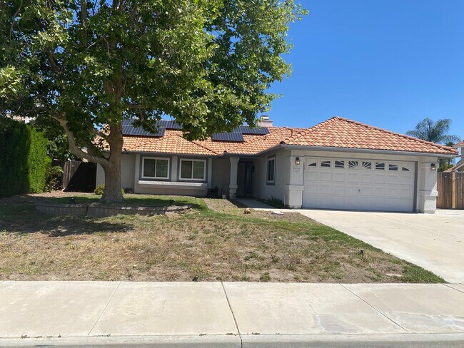 Building Photo - Single Family One-Story Home Available!!!