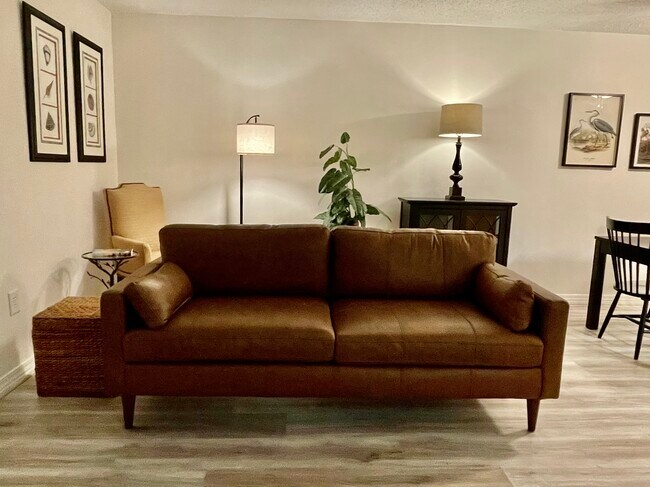 Building Photo - 2842 SW 14th Dr