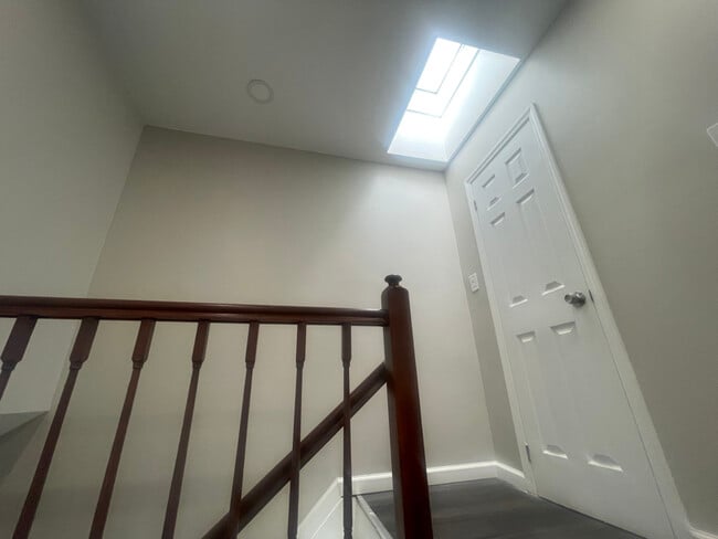 Foto del edificio - 825 Ashford St