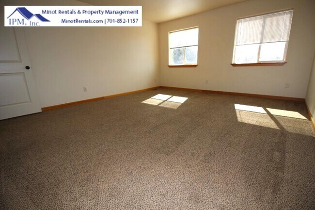 Foto del edificio - 304 5th Ave W