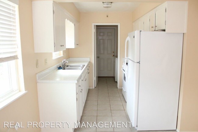 Building Photo - 2 br, 1 bath House - 629 N. CITRUS AVENUE