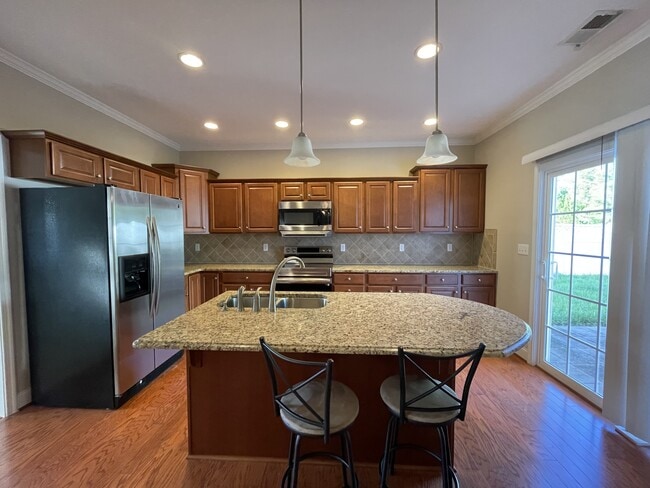 Building Photo - 509 Capstone Dr