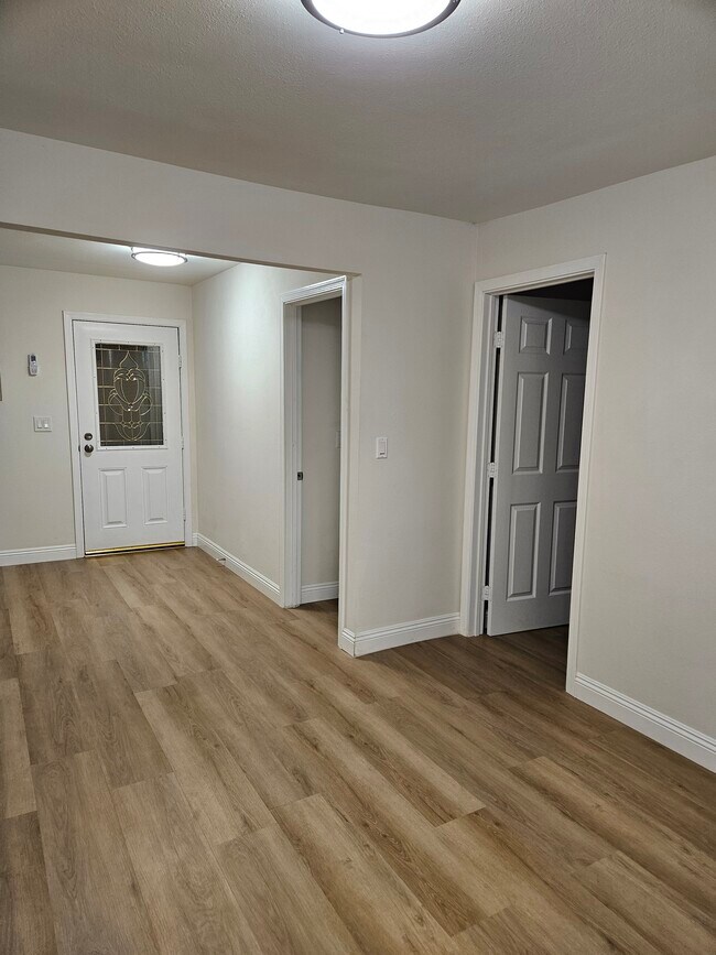 Foto del edificio - 2316 Elmgrove St