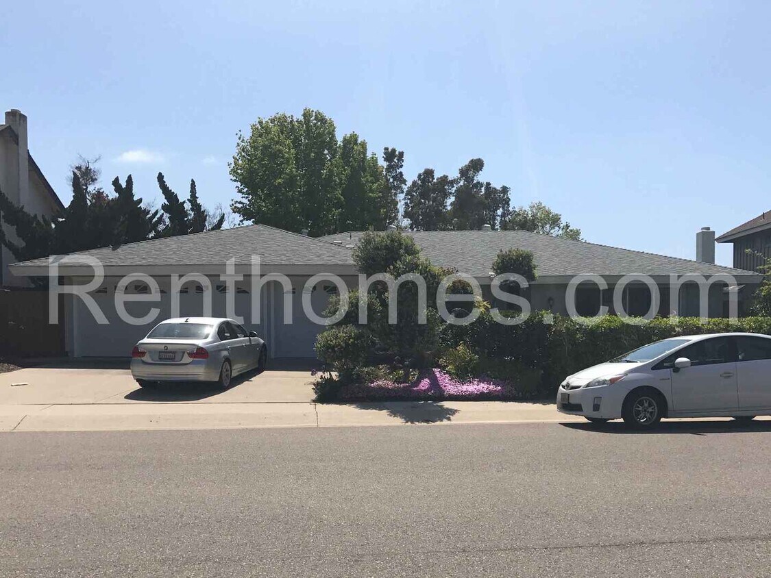 Foto principal - 8720 Nottingham Pl