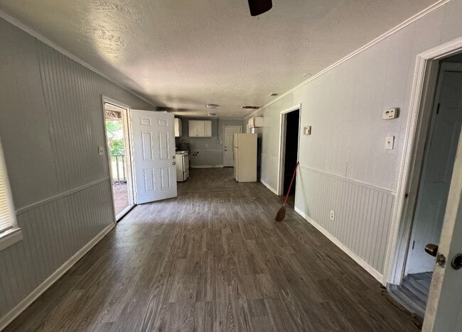 Building Photo - 2833 Walmar Dr
