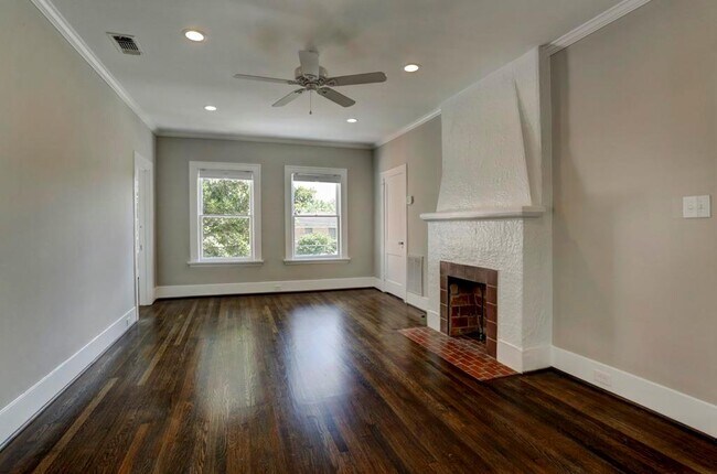 Foto del edificio - 1114 1/2 Bartlett St