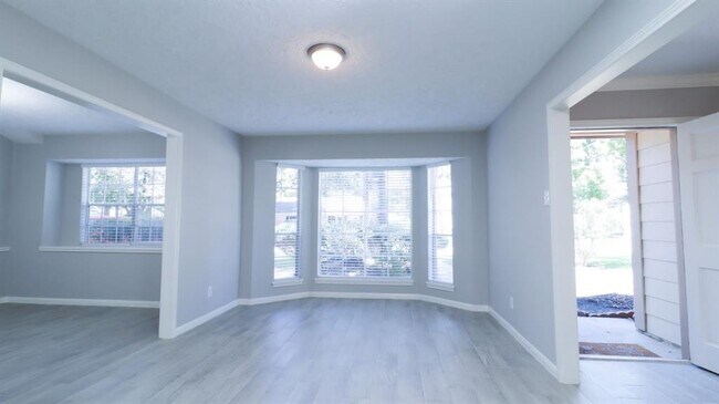 Foto del edificio - 7619 Kleingreen Ln