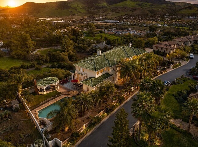 Foto del edificio - 30702 Hilltop Way
