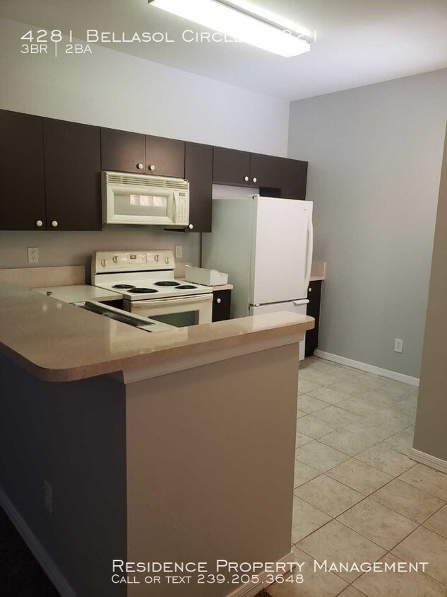 Foto del edificio - 4281 Bellasol Cir