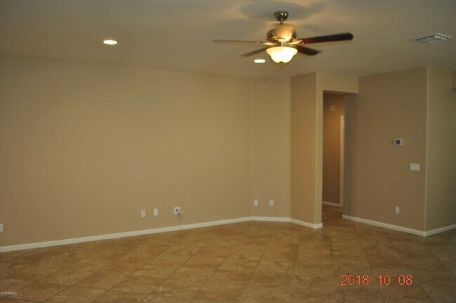 Building Photo - 20869 W Glen St