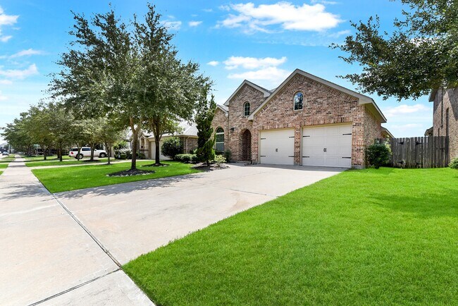 Foto del edificio - 2226 Falcon Brook Dr
