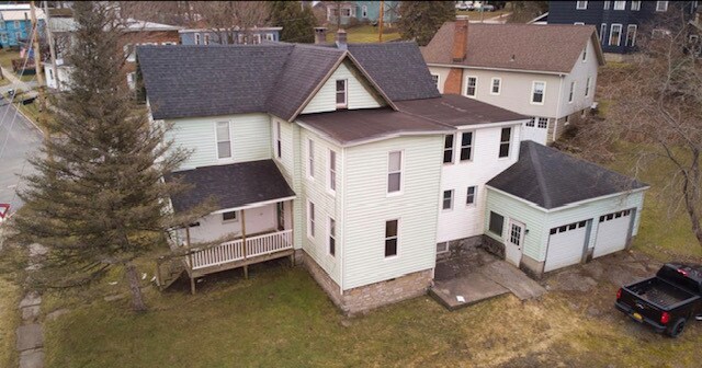 Primary Photo - 32 Maple Ave