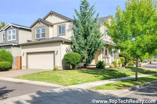 Building Photo - Gorgeous 3 bed, 2.5 bath Single Family Hom...