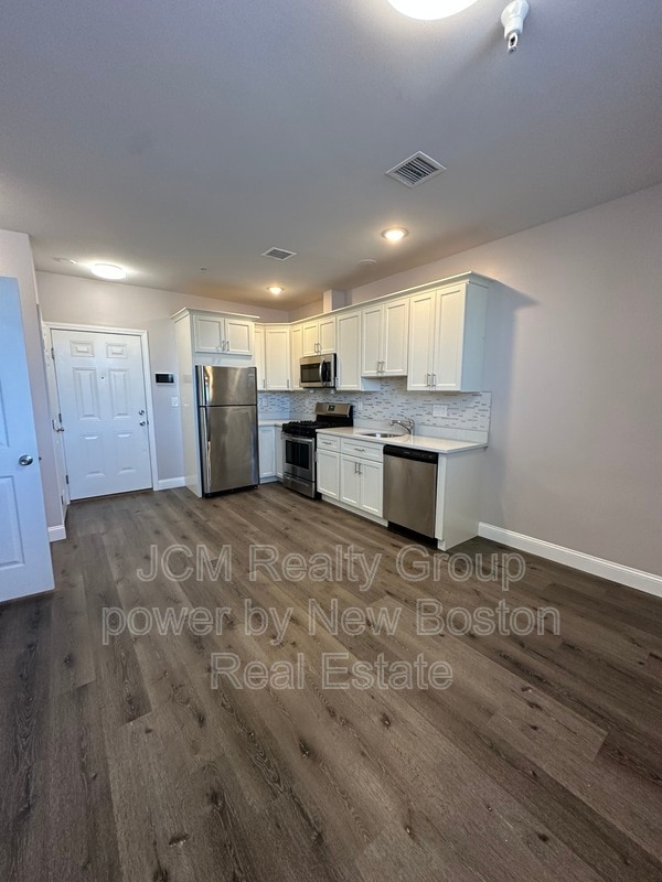 Photo - 191 N Common St Apartment