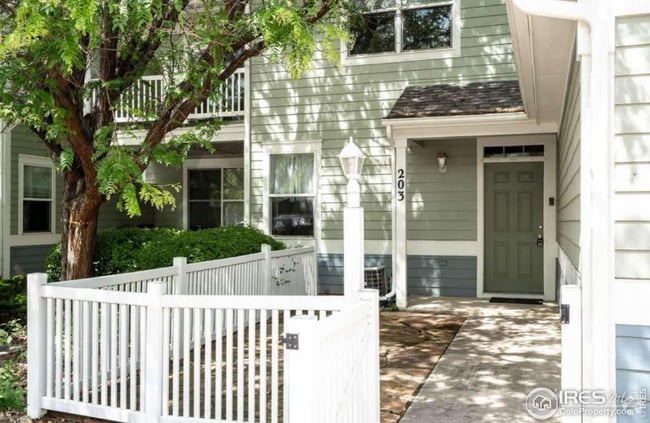 Building Photo - 640 Gooseberry Dr