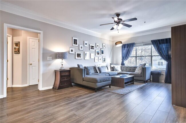 Foto del edificio - 2700 Pine Tree Rd NE