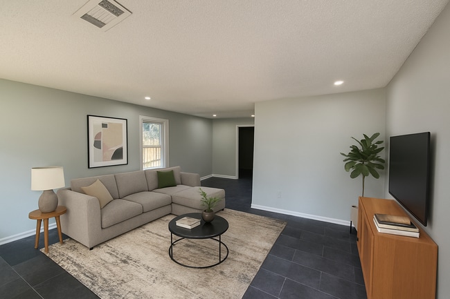 Photo - 1184 Effie Rd House