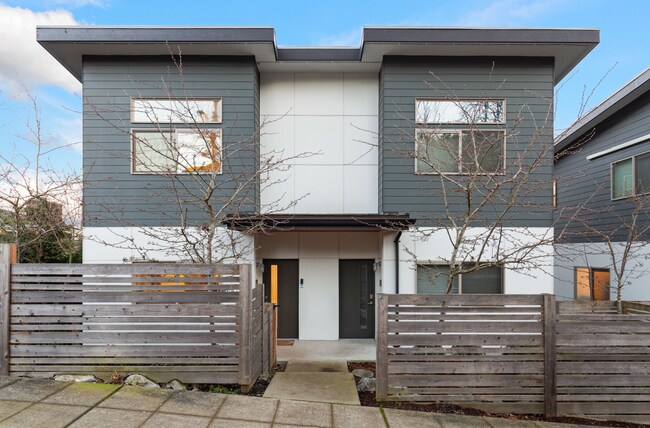 Contemporary 3BR Seattle Townhome – Comfor... - Contemporary 3BR Seattle Townhome – Comfor...