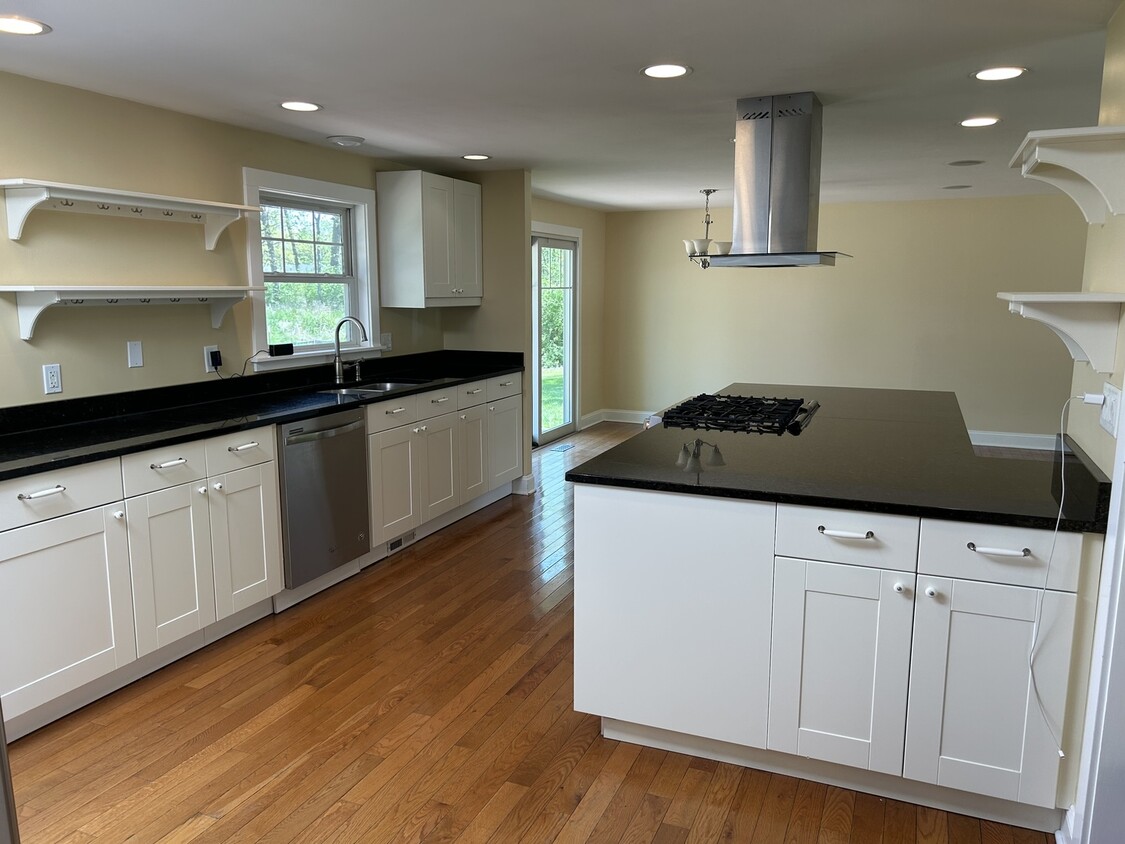 Building Photo - 602 Tilipi Ln