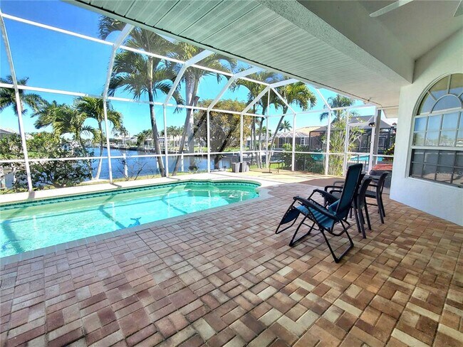 Foto del edificio - 1980 Aqui Esta Dr