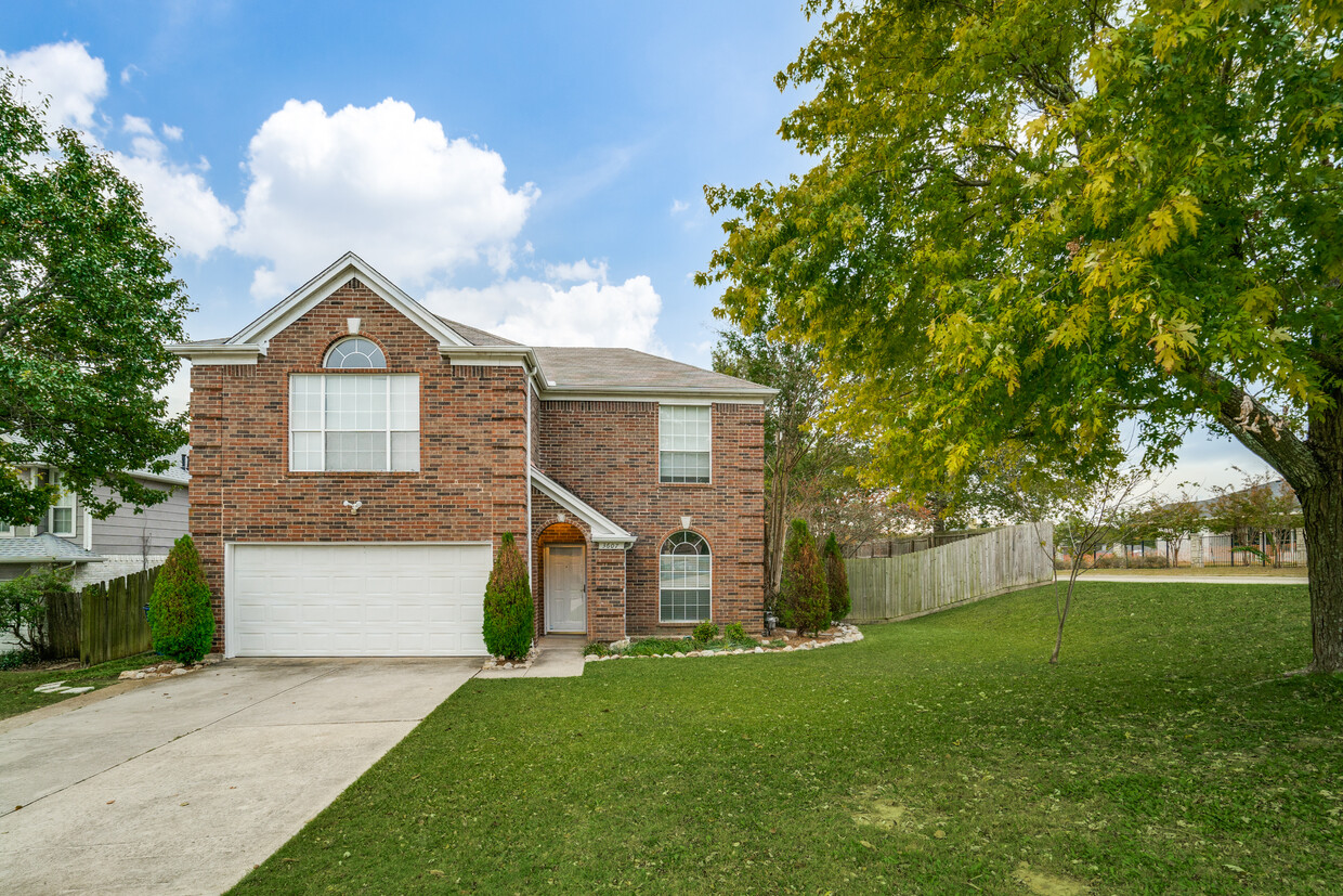 Foto principal - 3607 Creekview Ct