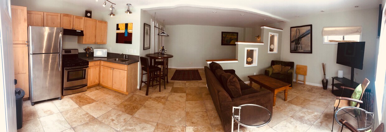 Primary Photo - 2517 Crest Dr